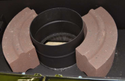 Sálavý obklad kouřovodu (2 segmenty) Akumulační obklad magnetit BORGHOLM - 10 kg
